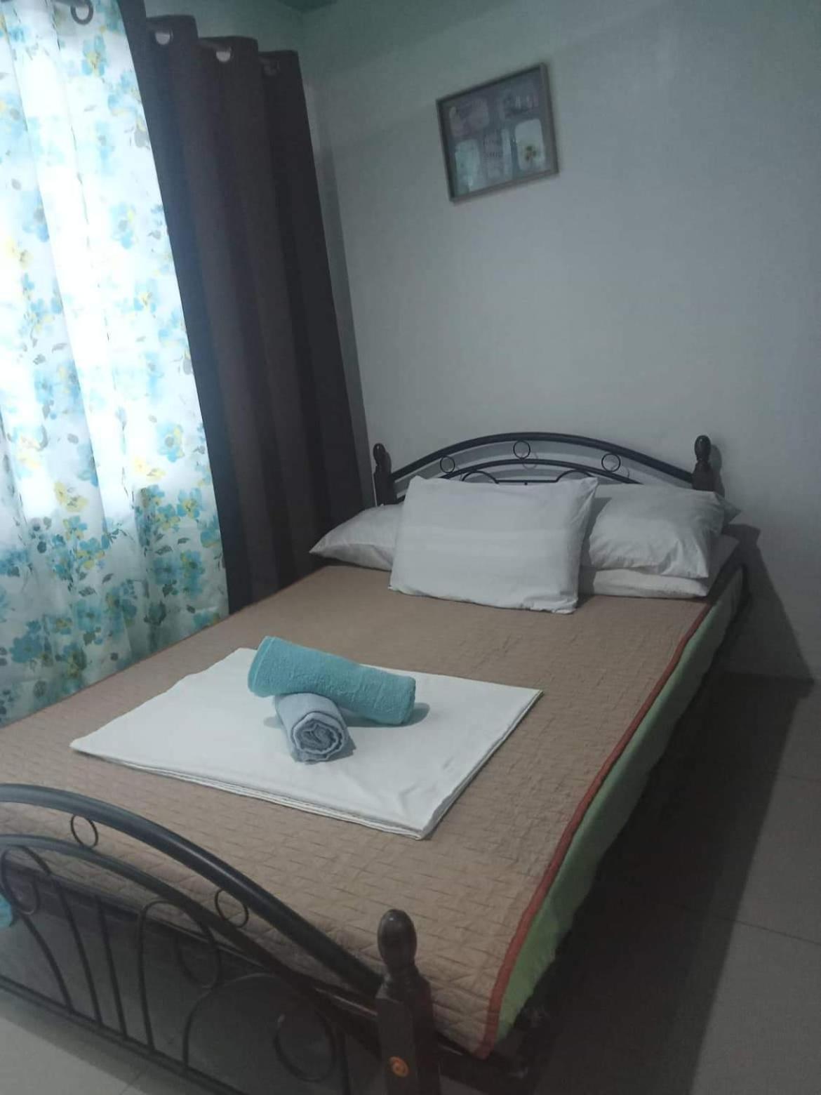 Budget Room For You @ Kassel Residences Manila Esterno foto